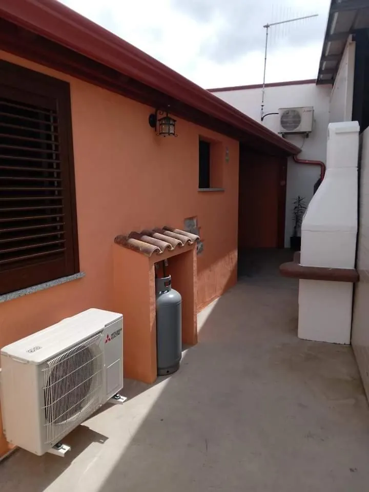 Holiday home Casa Vacanze Le Gallinelle Giba