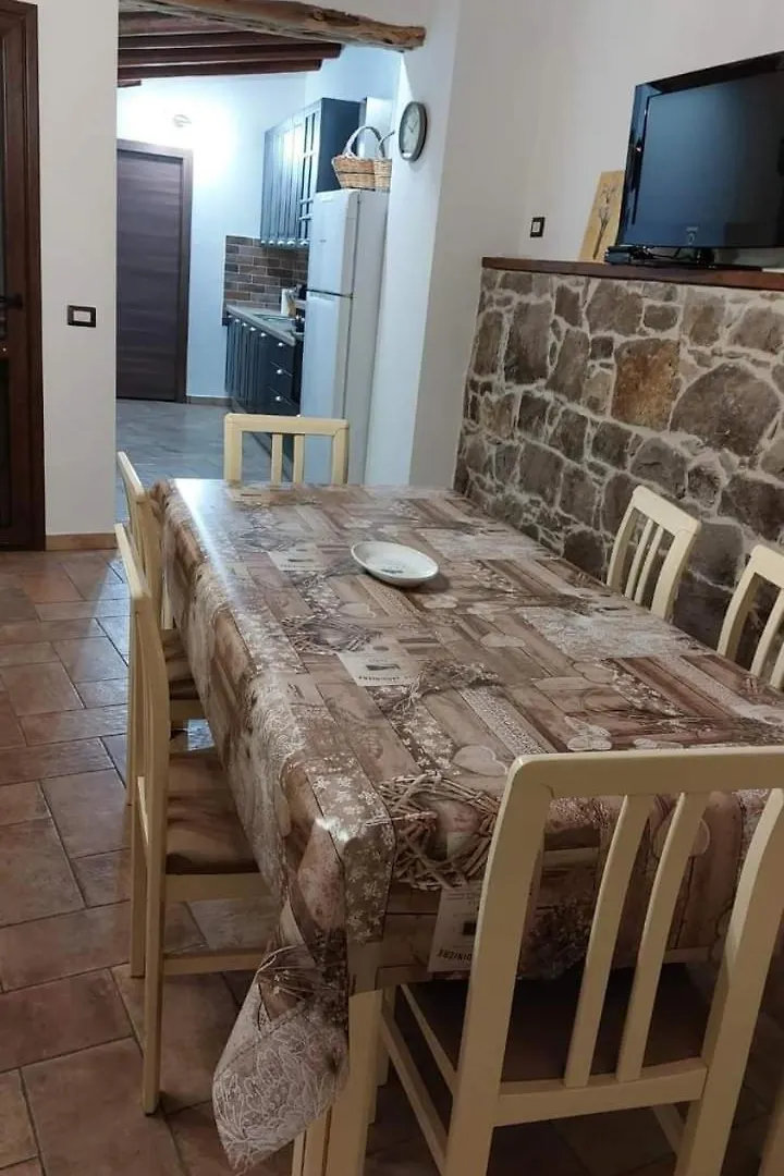 Casa Vacanze Le Gallinelle Giba Holiday home